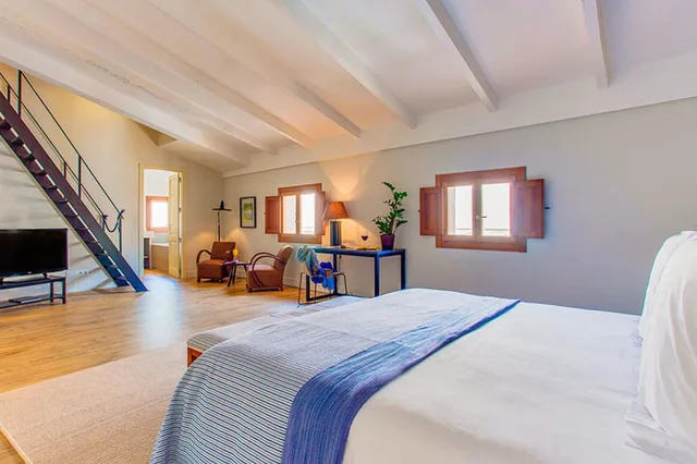 جناح جونيور بسرير كينج بشرفة، Hotel Calatrava 4/10