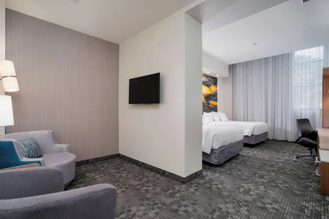 غرفة بسريرين كوين لذوي الإعاقة، Courtyard by Marriott Niagara Falls, USA 2/5