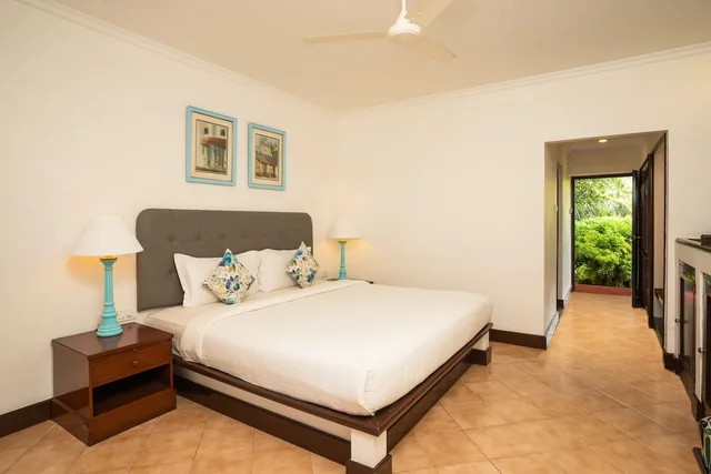 غرفة سوبيريور بسرير كوين، Coconut Grove 1/3