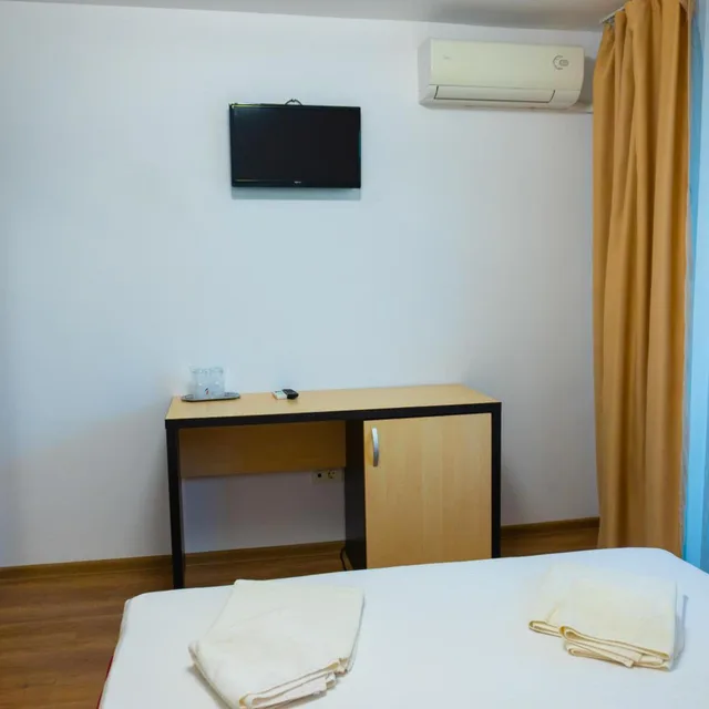غرفة عائلية بسرير مزدوج في الطابق الأرضي، Hotel Siret 9/10