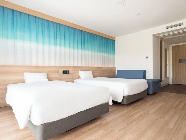 غرفة بسريرين منفصلين لذوي الإعاقة، Resort Hotel Kume Island 2/3