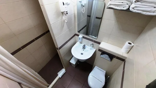 غرفة بسريرين منفصلين بإطلالة على المدينة، Villa Panorama 9/10