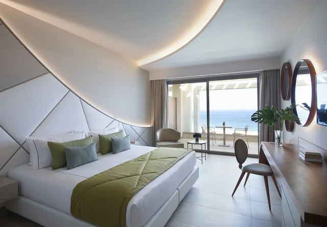 غرفة ديلوكس بسريرين منفصلين بإطلالة على البحر، Mayia Exclusive Resort and Spa - Adults Only 1/3