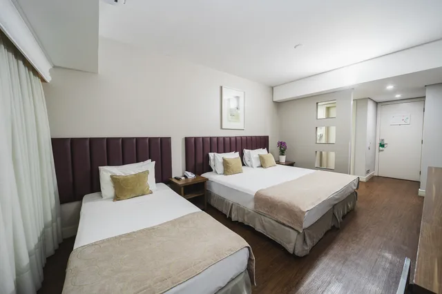 غرفة عائلية ديلوكس، Hotel Victoria Villa Curitiba By Nacional Inn 3/5