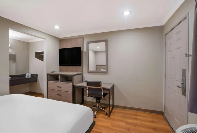 غرفة بسرير كينج، Econo Lodge Vallejo, CA 3/4