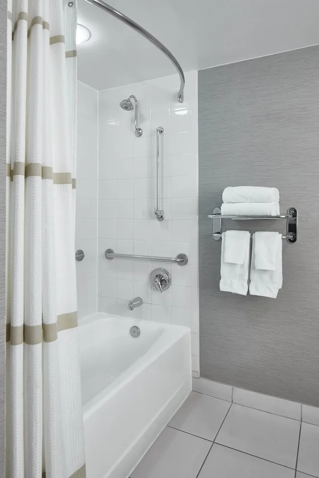 غرفة بسريرين مزدوجين بإطلالة على الحديقة، Napa Valley Marriott Hotel and Spa 6/15