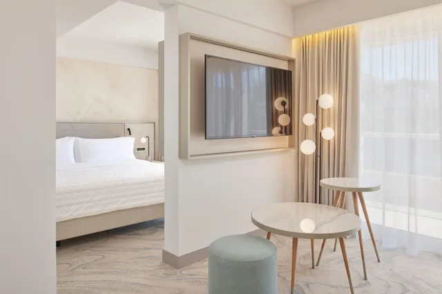 غرفة بريميوم بسرير مزدوج، Le Meridien Lav 4/5