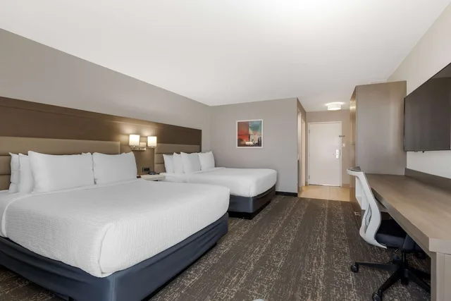 غرفة قياسية بسريرين كوين، Best Western Plus Sparks-Reno Hotel 1/8