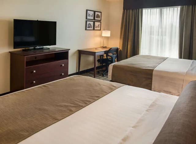 Room, 2 Queen Beds, Accessible, Cobblestone Inn & Suites - Ashland 4/7