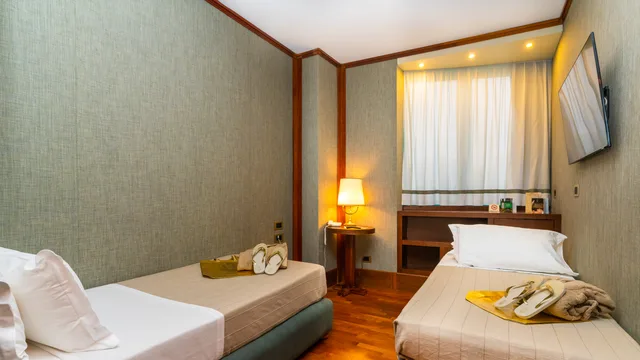 غرفة قياسية رباعية، Grand Hotel Duca D Este 2/5