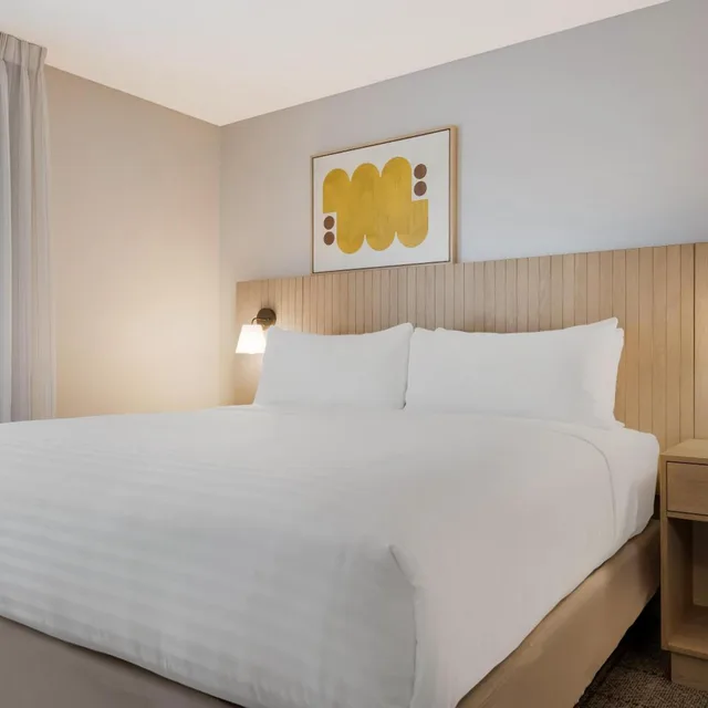 Studio, Suite, Queen Bed, Bathtub, Accessible, Sonesta Simply Suites Las Vegas 1/10