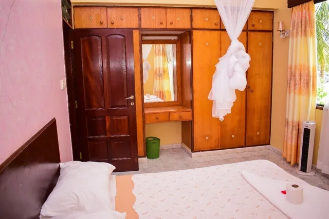 شقة عائلية بثلاثة أسرّة بإطلالة على البحر، Garden Park Hotel Mtwapa 1/2
