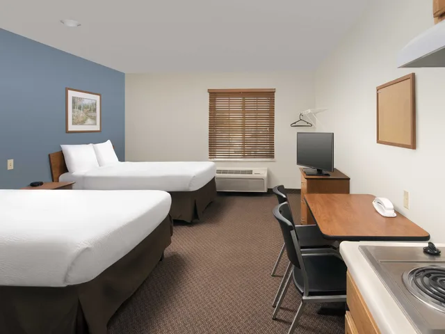 غرفة قياسية بسريرين مزدوجين للمدخنين، WoodSpring Suites San Antonio North Live Oak I-35 1/3