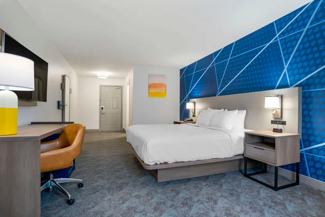 غرفة بسرير كينج، Comfort Inn Pensacola Near NAS Corry Station 4/5