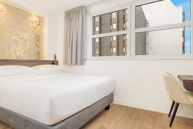 غرفة مفردة بسرير مزدوج، Four Points by Sheraton Reims Cathedrale 1/3