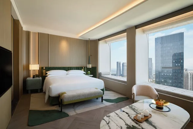 Fairmont Gold, King Bed، Fairmont Xiamen 1/7