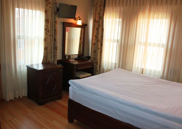 Standard, Double Bed, City View, HOTEL SULTAN HILL 2/3