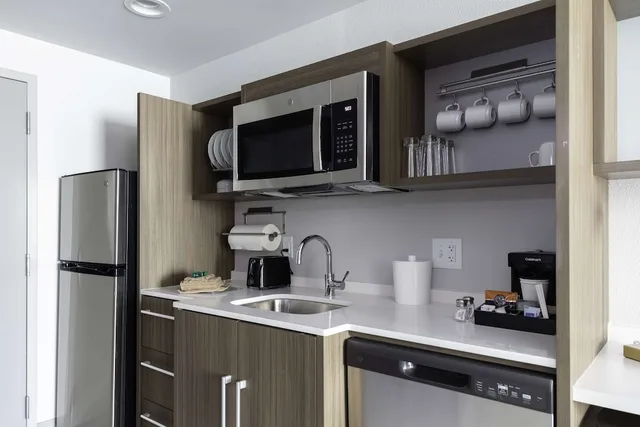 جناح استوديو بسرير كوين، Home2 Suites by Hilton Covington 1/2