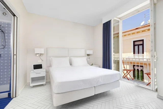 Superior, Palazzo Tasso 1/1