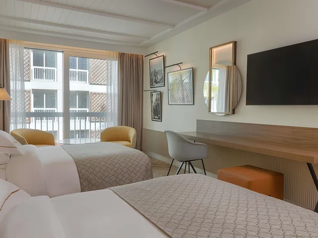 غرفة تنفيذية بسريرين منفصلين، Movenpick Hotel Beirut 7/10