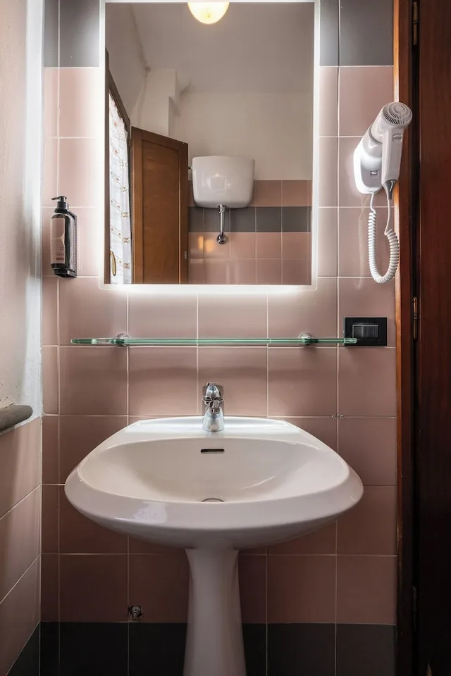 غرفة قياسية بسرير كوين، Hotel Verdi 10/10