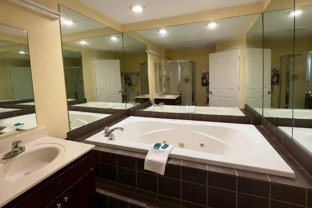 1 Suite King Bed Non-Smoking Jacuzzi Tub، Deerfield Inn & Suites Arkansas Near Blytheville I 55 6/7