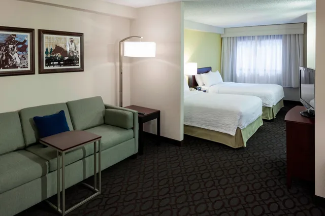 جناح بسريرين كوين مع أريكة، SpringHill Suites Dallas Downtown/West End 3/10