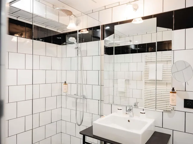 Room, Twin Beds, Old Town Side، Hotel Mercure Roscoff Bord de Mer 8/10