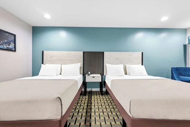 غرفة قياسية بسريرين كوين للمدخنين، SureStay by Best Western Huntsville University Area 1/4