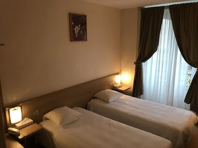غرفة بسريرين منفصلين، Hotel Tipi Paris 1/2