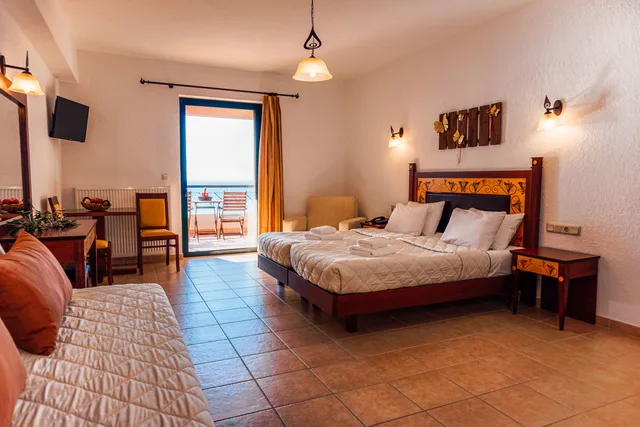 غرفة سوبيريور مفردة بإطلالة على البحر، Hotel Natura Club And Spa 1/2