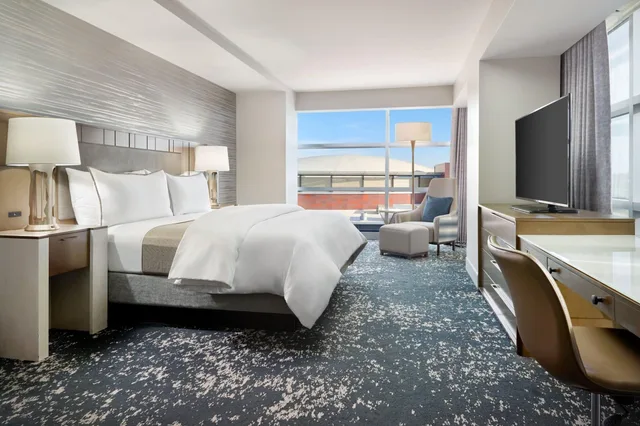 غرفة بسرير مزدوج لذوي الإعاقة، Westin Memphis Beale Street 3/5