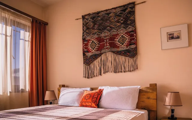 Standard, Double Bed, Silk Road Hotel 2/4