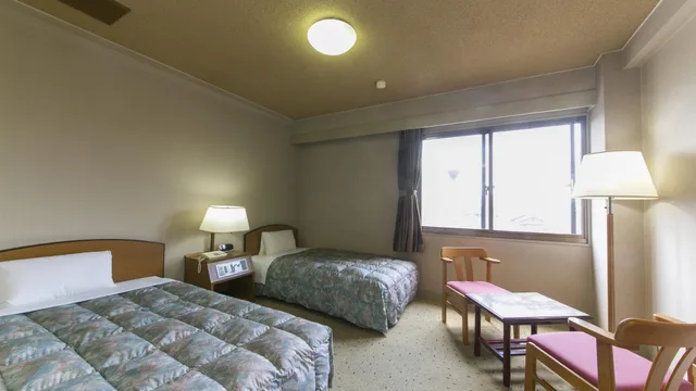 غرفة اقتصادية بسريرين منفصلين بغرفتي نوم للمدخنين، Hisai Green Hotel 1/1