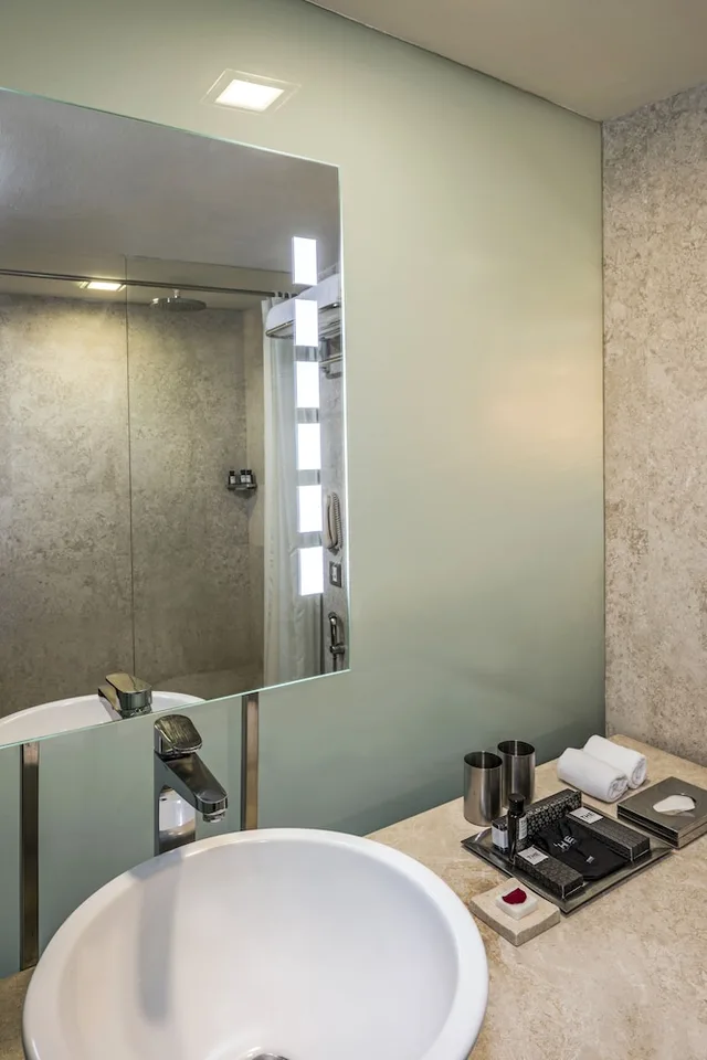 Luxury, The Park New Delhi 5/5