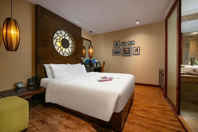 Connecting, Family Suite, Oriental, King and Queen Bed, City View، Oriental Suites Hotel And Spa 5/10
