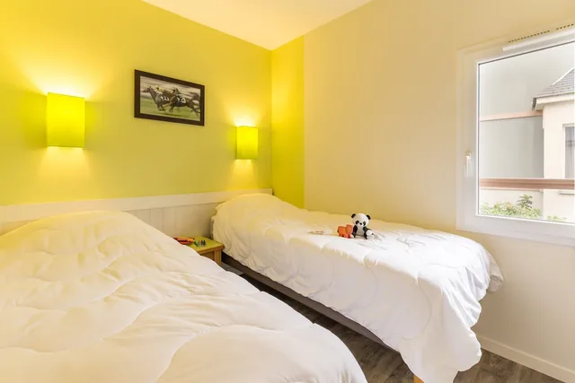 2 Bedrooms, Duplex, House, Double and Twin Beds, Trundle Bed, Sofa, Terrace, Garden Floor, Village Normandy Garden Pierre & Vacances 3/7