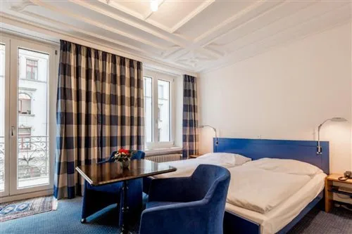 Room, Single, Double Bed, Hotel Alpina Luzern 2/4
