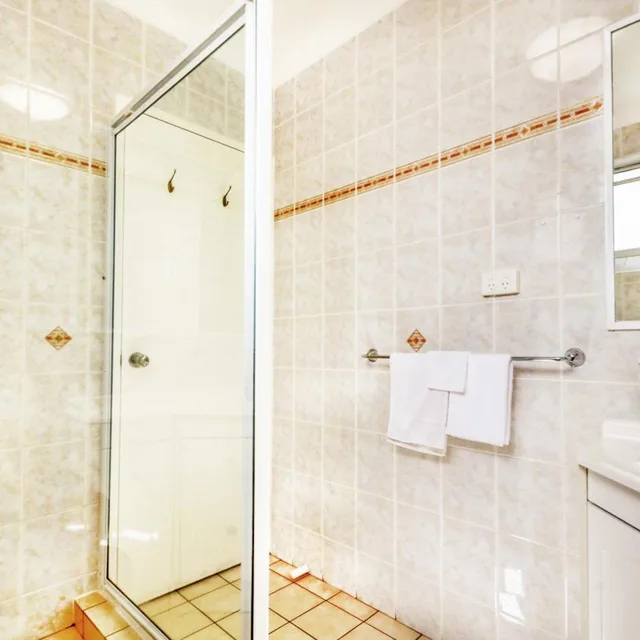 Executive, Suite, Sapphire City Motor Inn Inverell 6/8