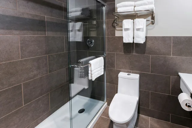 Room, 2 Queen Beds, City Side, Ruby River Hotel 3/4