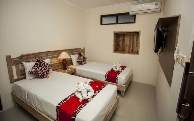 2 Bedrooms, Family, Bungalow, King and Twin Beds, Garden View, Garden Area، Alas Petulu Villa Resort And Spa 2/10