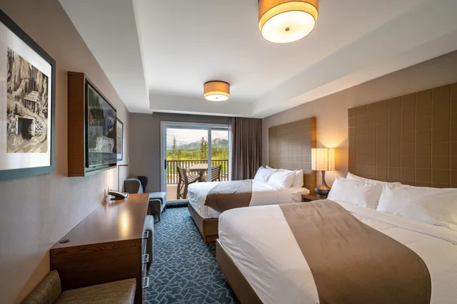 Malcolm, Premium, 2 Queen Beds، The Malcolm Hotel Canmore 1/3