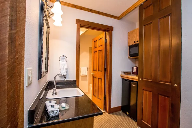 لوفت بسريرين كوين مع أريكة، Kandahar Lodge at Whitefish Mountain Resort 4/4
