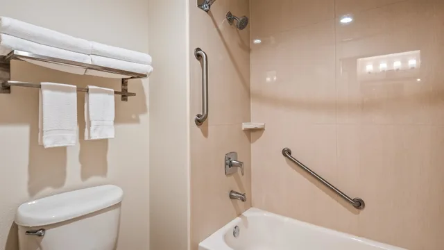 غرفة قياسية بسرير كينج، Best Western Paradise Hotel 4/6