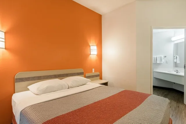 غرفة بسرير كوين، Motel6 Newport, TN 6/9