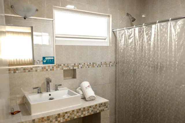 غرفة قياسية رباعية، St George Hotel 8/10