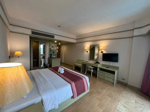 Wave, Twin Beds، Cholchan Pattaya Beach Resort 4/10
