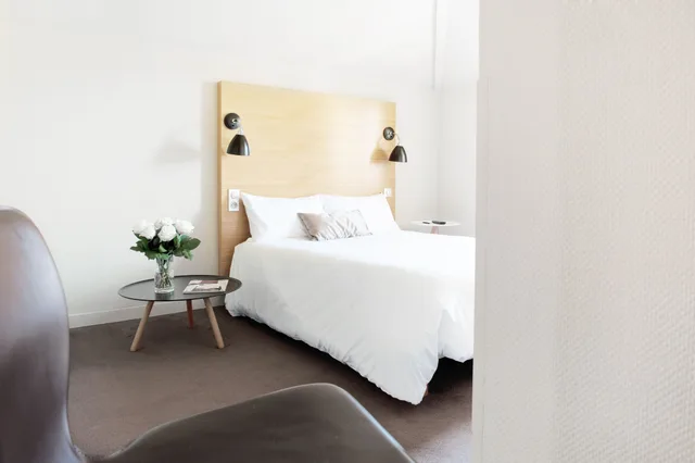 غرفة قياسية بسرير مزدوج، L Hotel 7/10