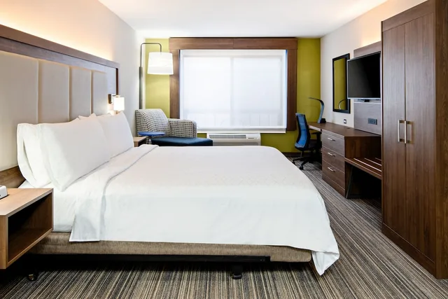 جناح بسرير كينج مع أريكة، Holiday Inn Express Hotel Suites ATASCADERO 1/6
