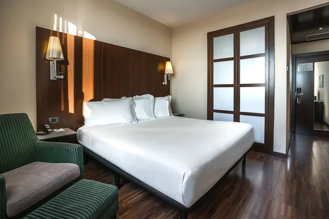 Superior, Double or Twin Bed, Max Hotel Livorno 1/3